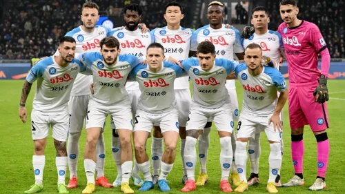 Napoli, Hellas Verona'yı 2-0 mağlup ederek galibiyetle ayrıldı!