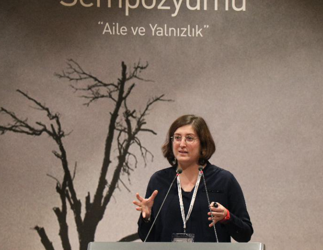 Gençlerin Çoğu Kendini Yalnız Hissediyor