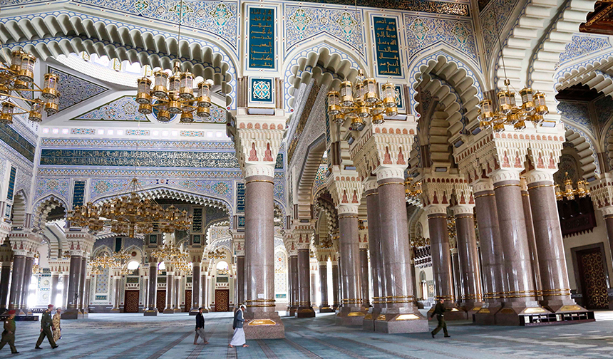 abeen-Meydanı'nda-yer-alan-camii