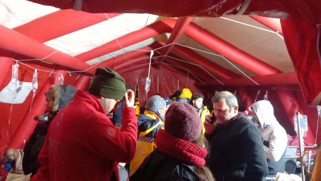 Bakan Koca, "Hatay Eğitim ve Araştırma Hastanesi Ciddi Hasar Aldı" 