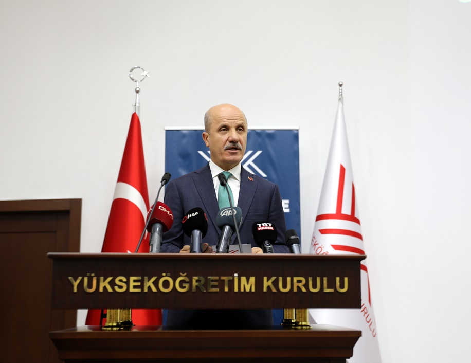 Üniversite Eğitimi Uzaktan Oldu ! 