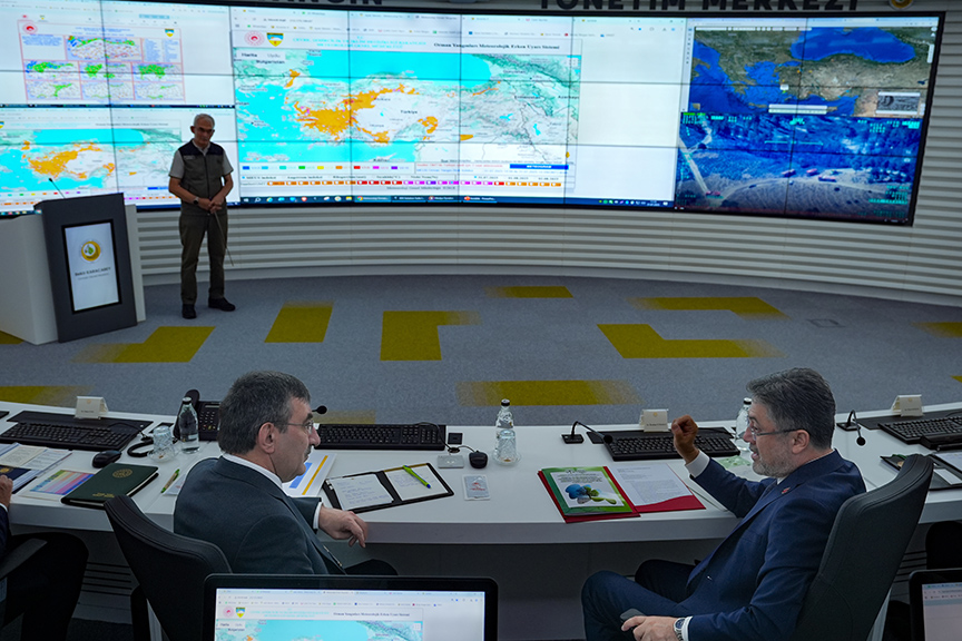 Cumhurbaşkanı Yardımcısı Yılmaz Orman Yangınlarına Karşı Her Türlü Tedbiri Tüm Kurum Ve Kuruluşlarımızla Alıyoruz 2