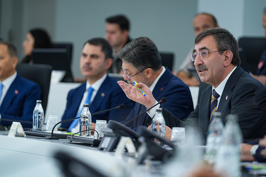 Cumhurbaşkanı Yardımcısı Yılmaz Orman Yangınlarına Karşı Her Türlü Tedbiri Tüm Kurum Ve Kuruluşlarımızla Alıyoruz 3