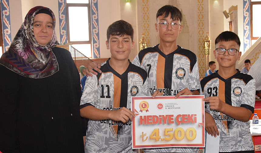 Giresunda Yaz Kur’an Kursu Öğrencileri Bilgide Yarıştı 4