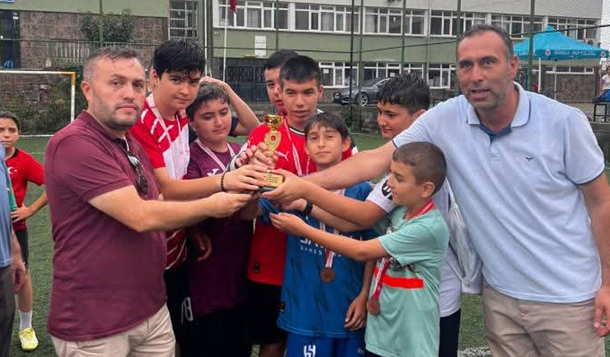 Görele’de Yaz Kur’an Kursu Öğrencileri Şenlikte Buluştu 6