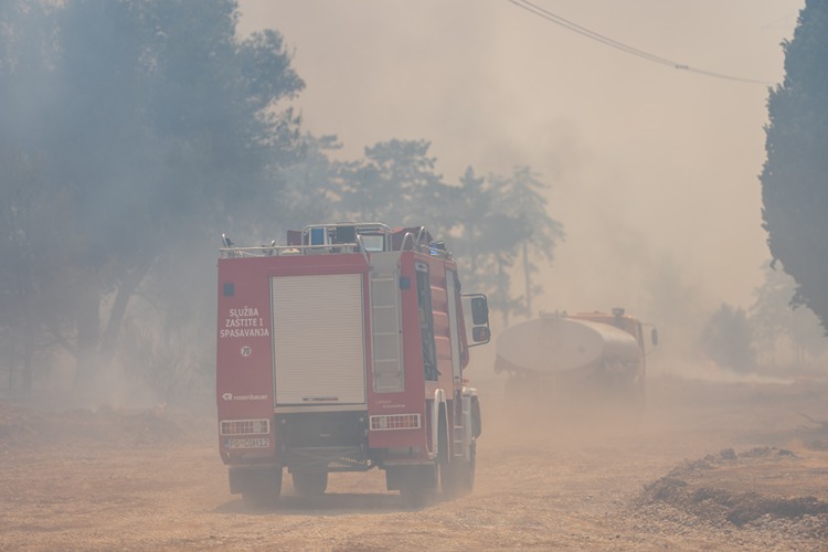 Karadağ'dan Orman Yangınlarına Müdahale Için Uluslararası Yardım Talebi 2